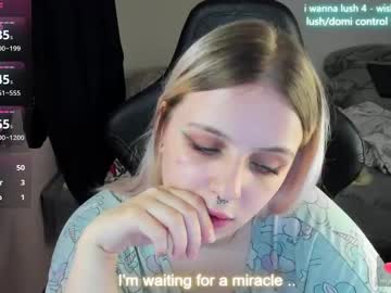 See Alice_halle online Now @ gooch.cam