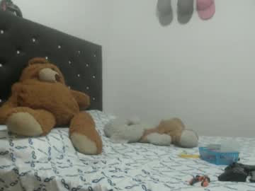 See Annychat28 online Now @ gooch.cam