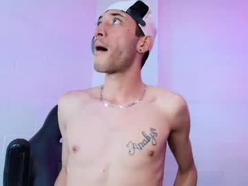 See Ashton_myers online Now @ gooch.cam