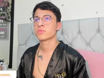 See Axel_evanss online Now @ gooch.cam