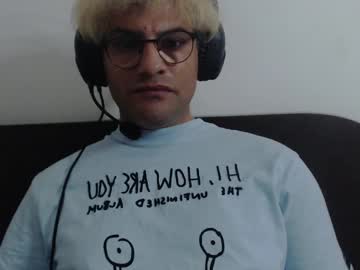 See Calvinjohnlad online Now @ gooch.cam