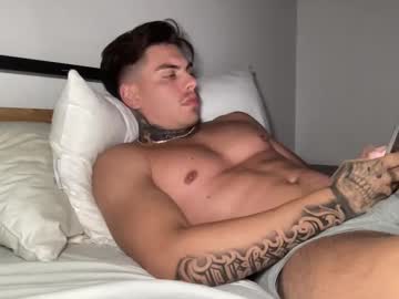 See Johnafterdark online Now @ gooch.cam