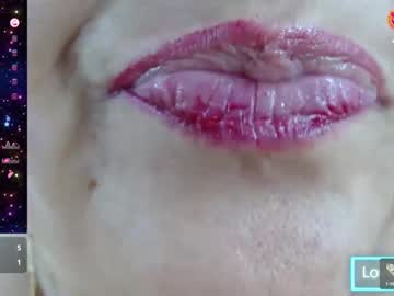 See Kerly_doll online Now @ gooch.cam