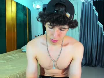 See Kervs__ online Now @ gooch.cam