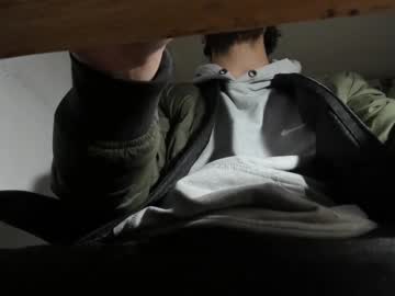 See S_sven online Now @ gooch.cam