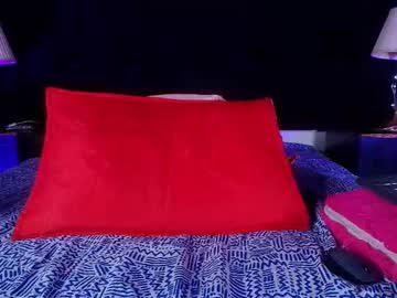 See Shelsy_loreds online Now @ gooch.cam
