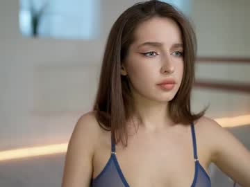 See Silent_chill online Now @ gooch.cam