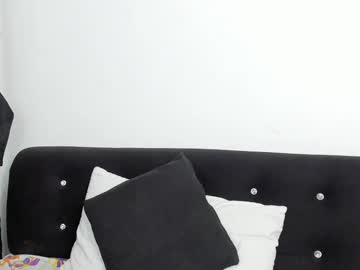See Skaysanchez1 online Now @ gooch.cam