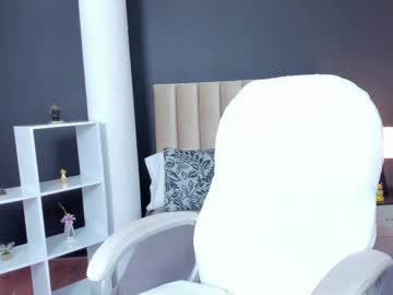See Susanna_more online Now @ gooch.cam
