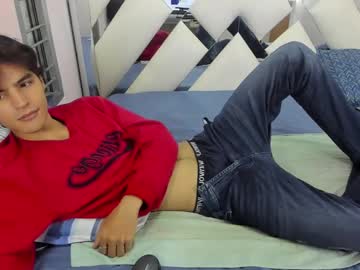 See Tylermulber online Now @ gooch.cam