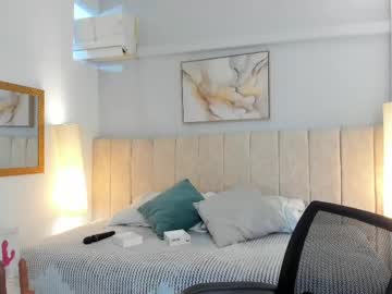 See Valeriaqueen8 online Now @ gooch.cam