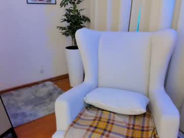 See Vanessasmuth online Now @ gooch.cam